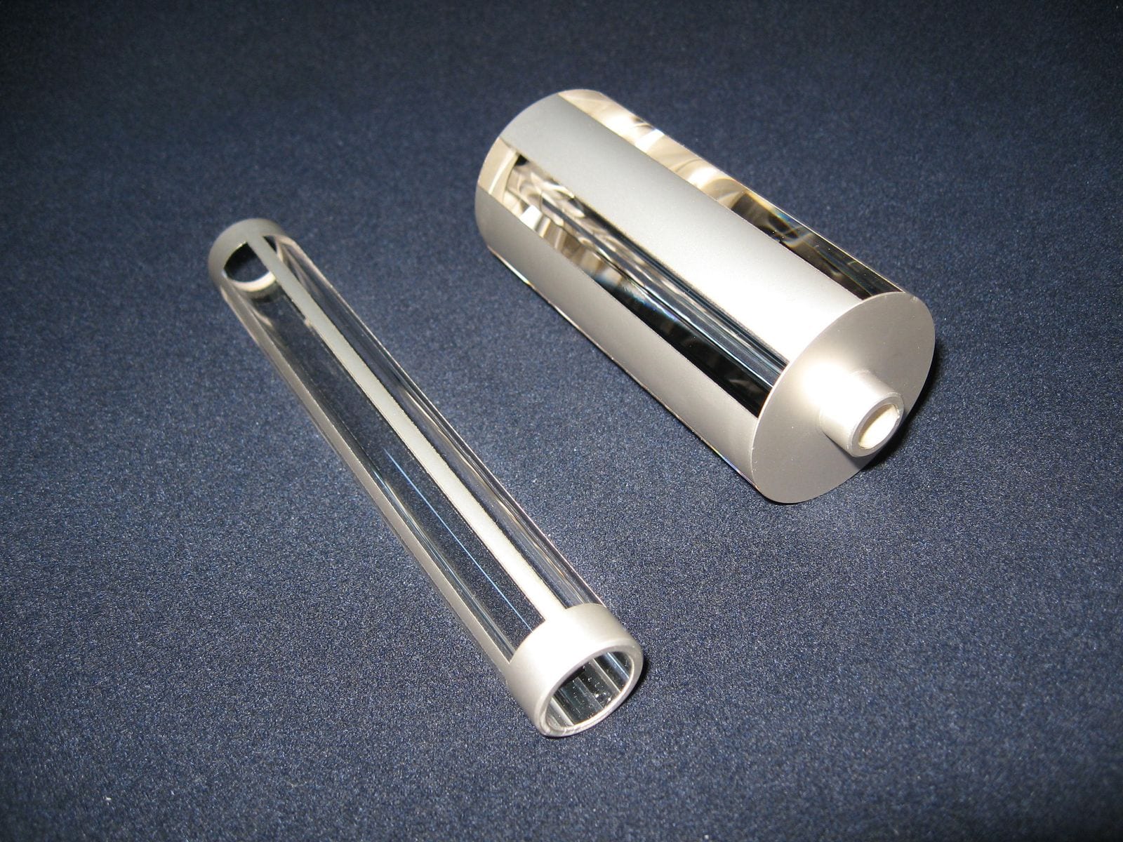 Silver-coated and frosted flow tubes with transparent windows