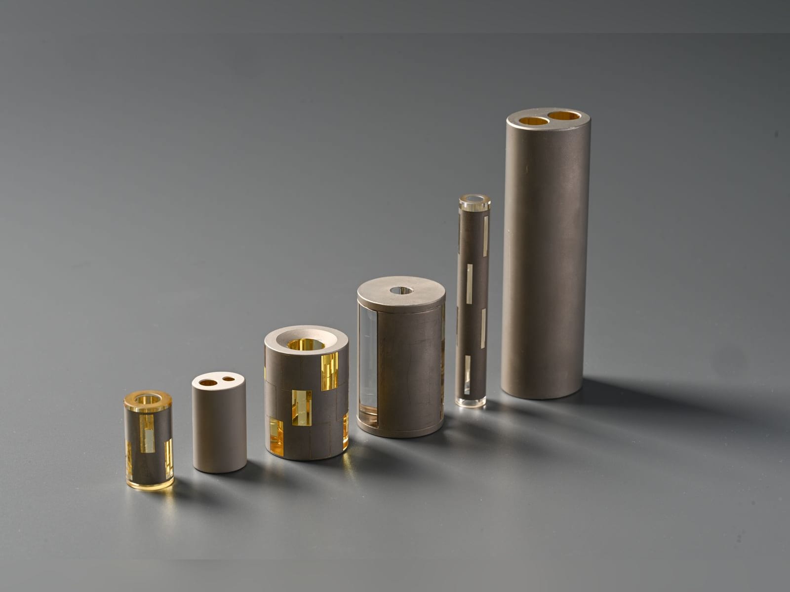 Range of reflectors and flow tubes of different sizes